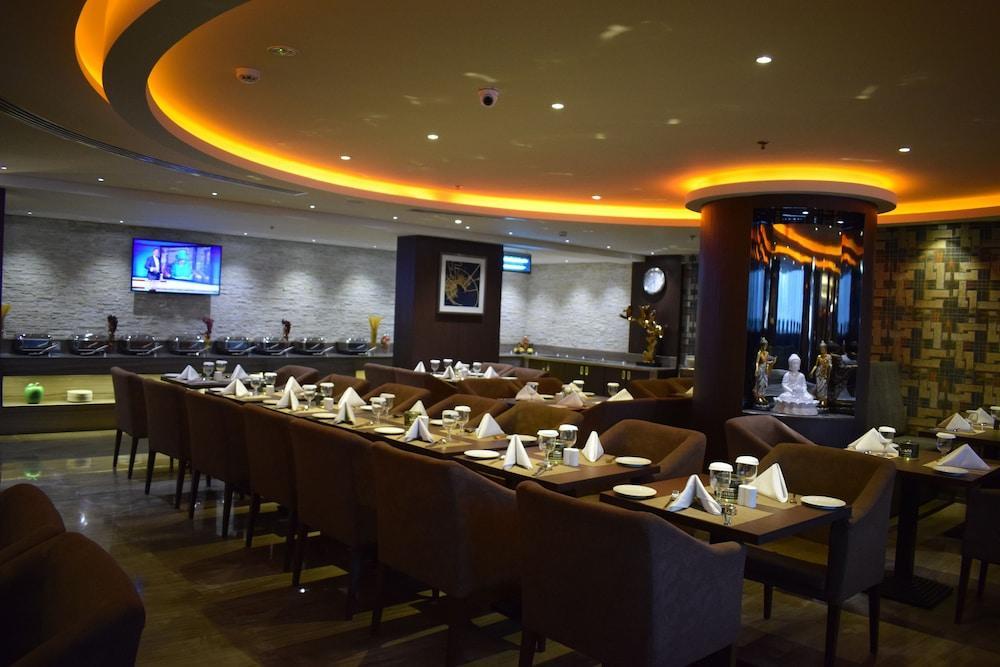 Omega Hotel Dubai Eksteriør billede